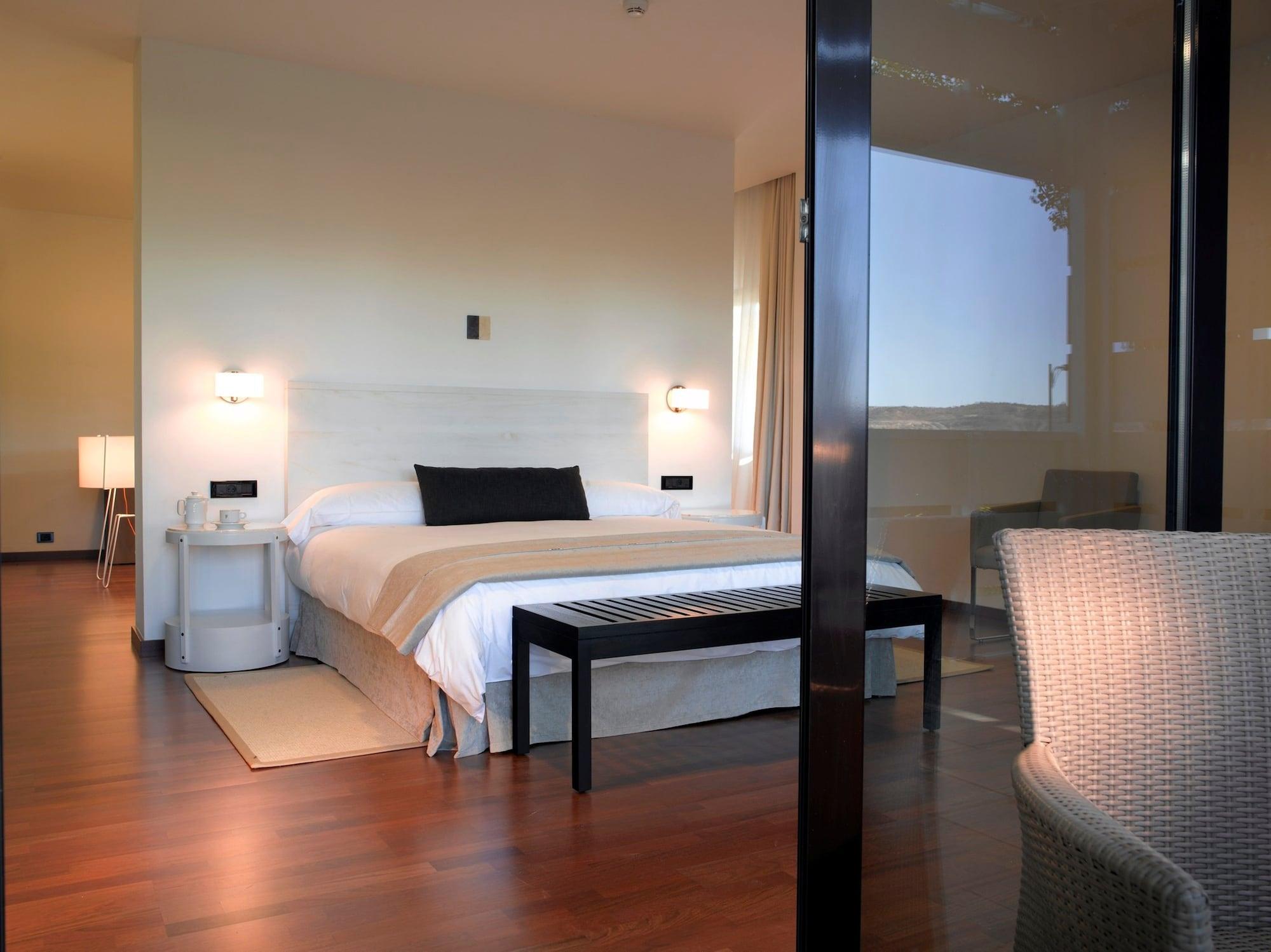 Hotel De 4*