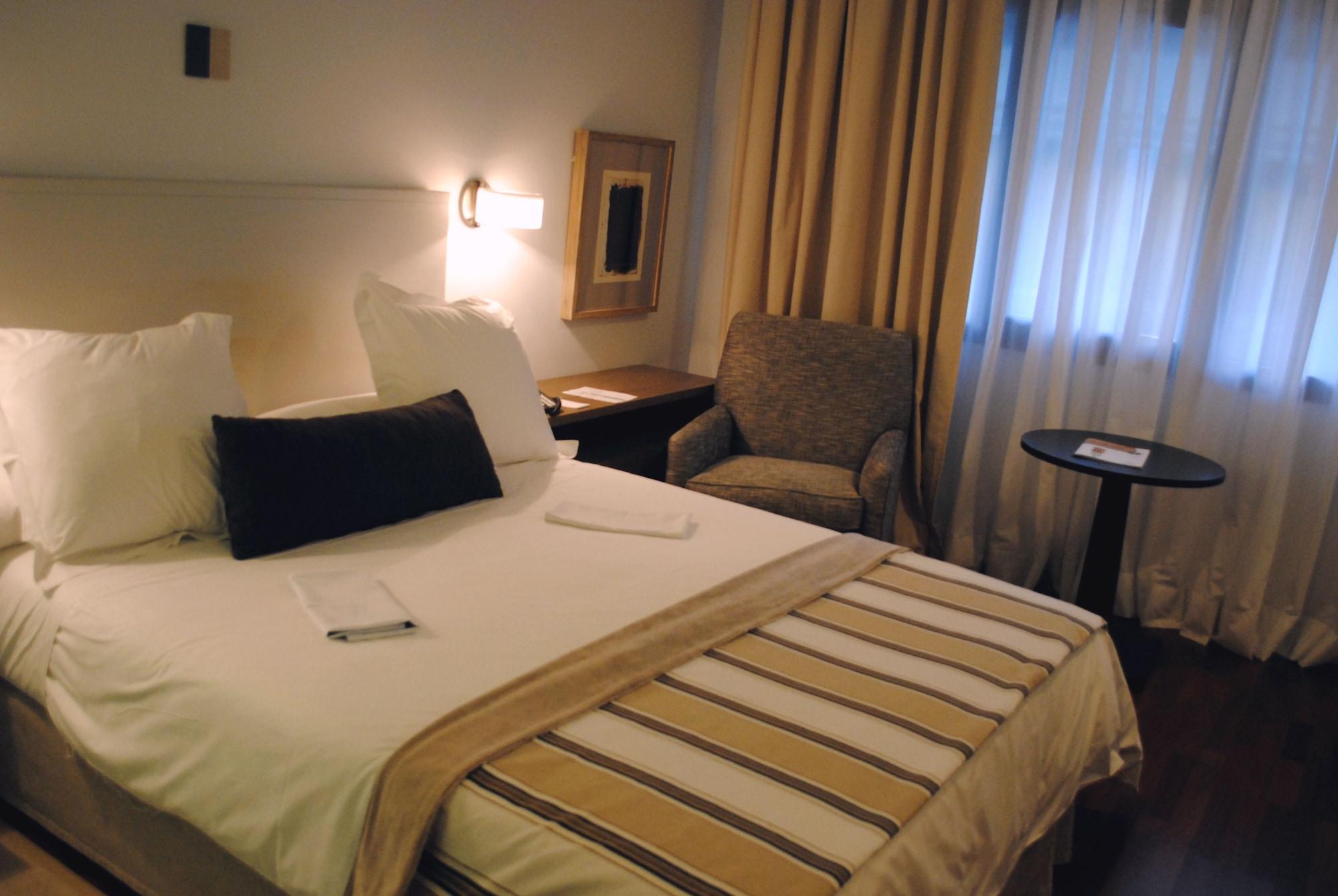 Hotel De 4*