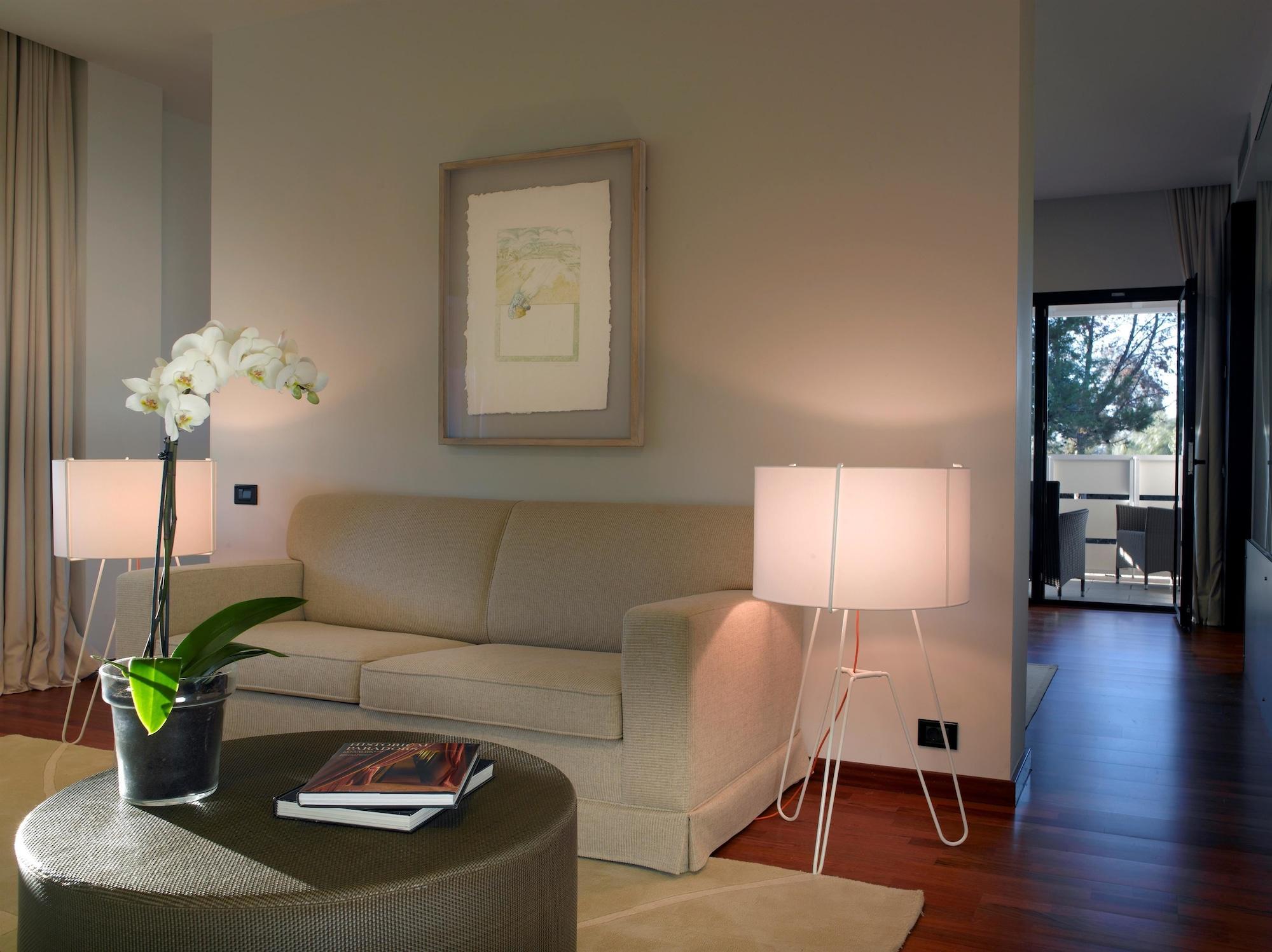 Hotel De 4*